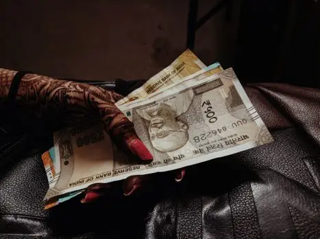 ऑनलाइन पैसे कमाएँ और लेटेस्ट क्रिकेट न्यूज़ 2026 हिंदी में
